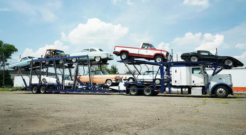 Vehicle transport truck